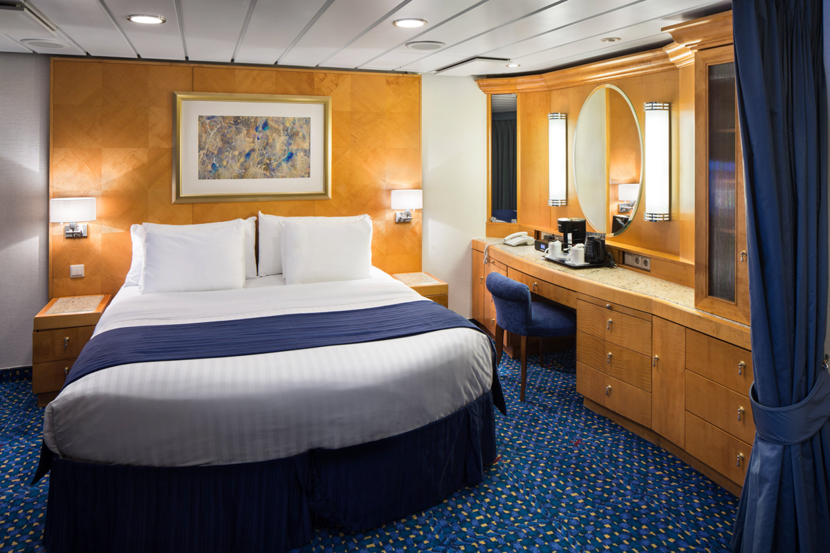 MyCruise Royal-Caribbean-Cruise-Line Radiance-of-the-Seas Kahytter Suite OS1